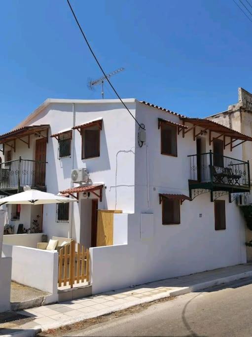 Nikόla'S House Villa Mourniai Exterior photo
